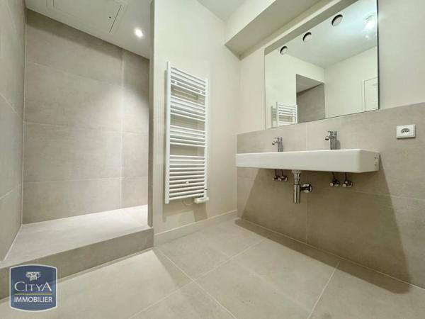 Appartement à louer 3 pièces 91.9m²