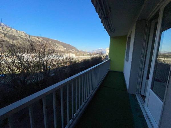 LE PONT-DE-CLAIX - APPARTEMENT T3