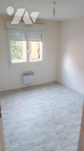 LAILLE - rue de la Cale de Chancors, MAISON T5 (103,38m2) (de 2003) : RDC entrée placard, séjou...