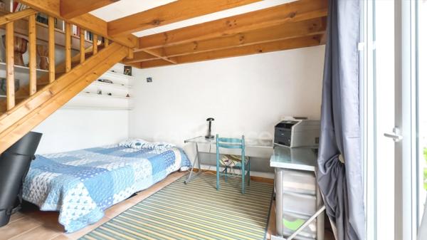 MAISON DE VILLE ET DÉPENDANCES