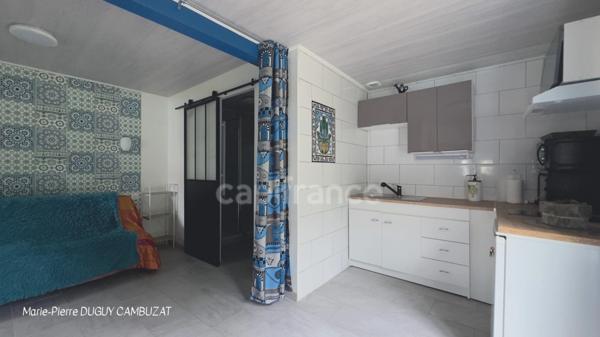 MAISON DE VILLE ET DÉPENDANCES