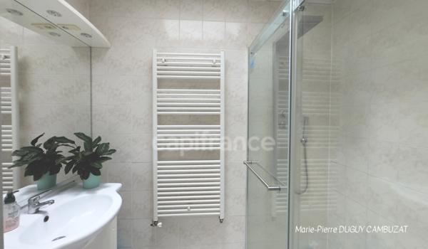 MAISON DE VILLE ET DÉPENDANCES