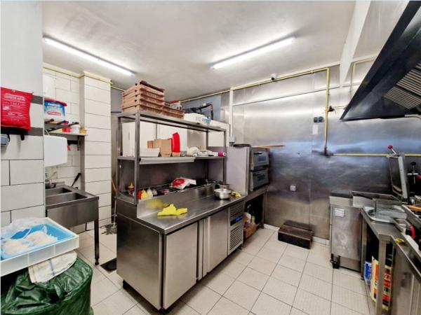 Fonds De Commerce - 72 m²