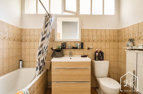 Centre ville de Vienne : Immeuble ou maison 190 m2 habitables.