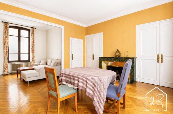 Centre ville de Vienne : Immeuble ou maison 190 m2 habitables.