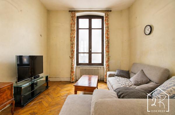 Centre ville de Vienne : Immeuble ou maison 190 m2 habitables.