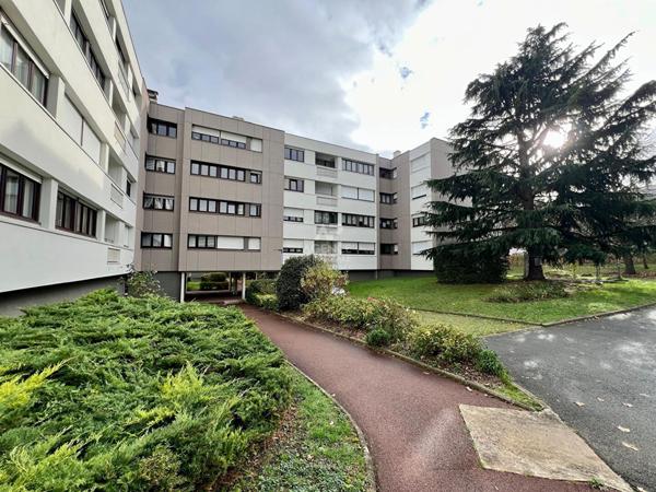 Appartement Carrières Sur Seine 3 pièce(s) 67.87 m² €294 000 ** - Référence 895