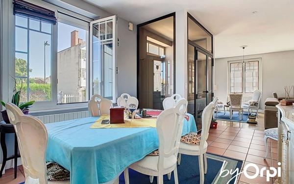 Maison à vendre    7 pièces • 182,38 m2 Marcillat-en-Combraille