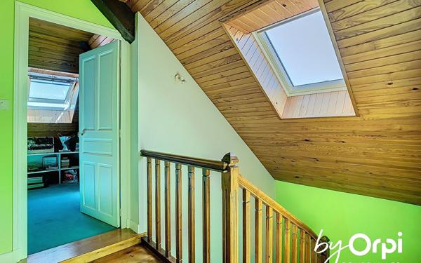 Maison à vendre    7 pièces • 182,38 m2 Marcillat-en-Combraille