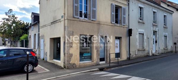 Local commercial avec excellente visibilité et parkings à proximité à Cellettes