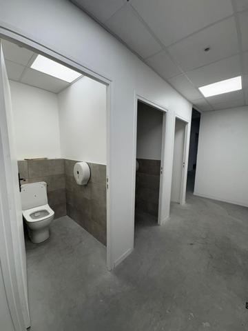 A Vendre Local Commercial de 1833 m²