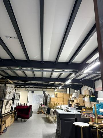 A Vendre Local Commercial de 1833 m²