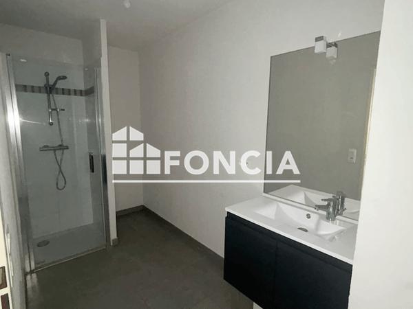 Location Appartement 2 pièces 47.78 m² - RUE LUCIEN FAURE Bordeaux 33000