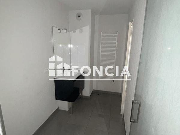 Location Appartement 2 pièces 47.78 m² - RUE LUCIEN FAURE Bordeaux 33000
