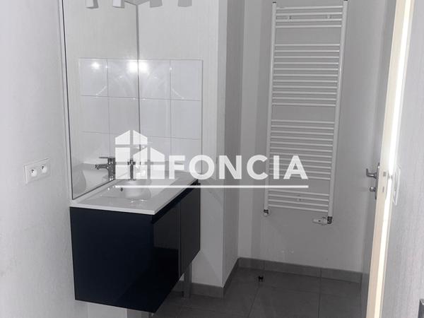 Location Appartement 2 pièces 47.78 m² - RUE LUCIEN FAURE Bordeaux 33000
