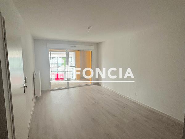 Location Appartement 2 pièces 47.78 m² - RUE LUCIEN FAURE Bordeaux 33000