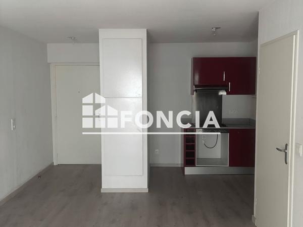 Location Appartement 2 pièces 47.78 m² - RUE LUCIEN FAURE Bordeaux 33000