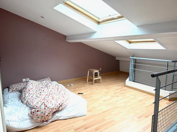 Appartement lumineux avec chambre en mezzanine