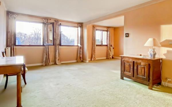 Appartement à vendre    4 pièces • 96,06 m2 Versailles