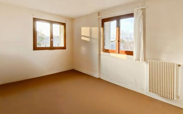 Appartement à vendre    4 pièces • 96,06 m2 Versailles