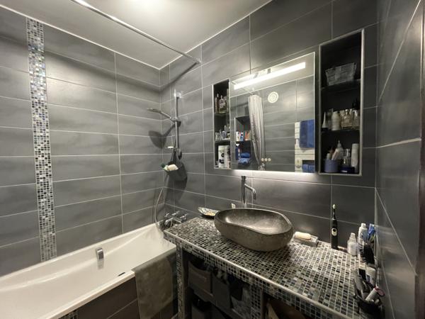 Sète (34200) DEPT 34 - SETE, QUARTIER SAINT-CLAIR. APPT T3 48 M². VUE SUR MER, PISCINE