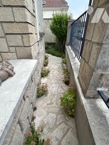 BELLE MAISON DE CARACTERE