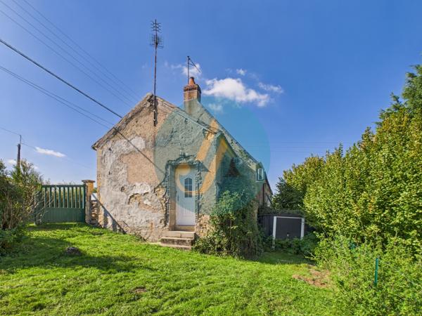 Prémery (58700) Longère avec 1 chambre sur beau terrain proche rivière