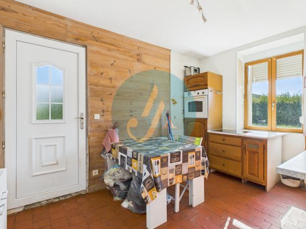 Prémery (58700) Longère avec 1 chambre sur beau terrain proche rivière