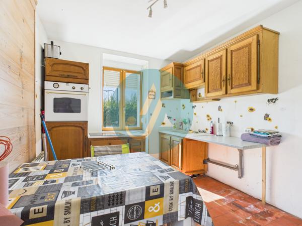 Prémery (58700) Longère avec 1 chambre sur beau terrain proche rivière