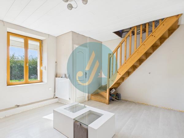 Prémery (58700) Longère avec 1 chambre sur beau terrain proche rivière