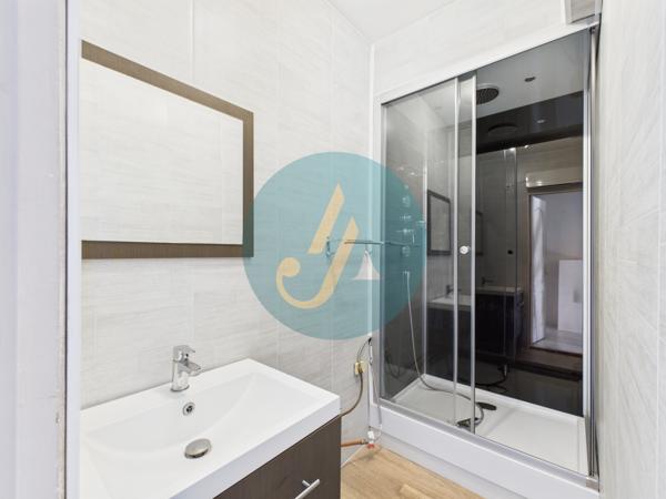 Prémery (58700) Longère avec 1 chambre sur beau terrain proche rivière