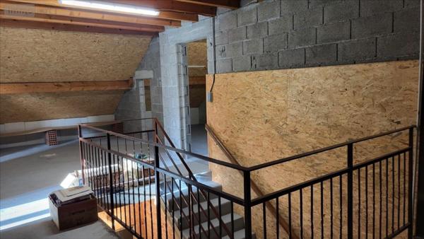 Maison individuelle à vendre à Seloncourt dans le Doubs (25230), ref : M-10-1085459