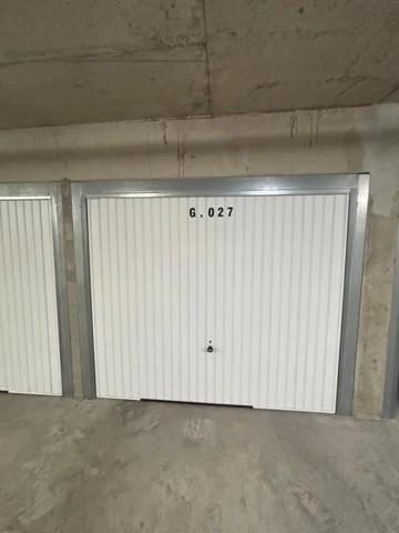 Parking / Box à louer à Sainte-Colombe (69560)