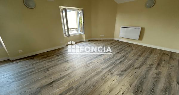 Location Studio 31.97 m² - Melun 77000