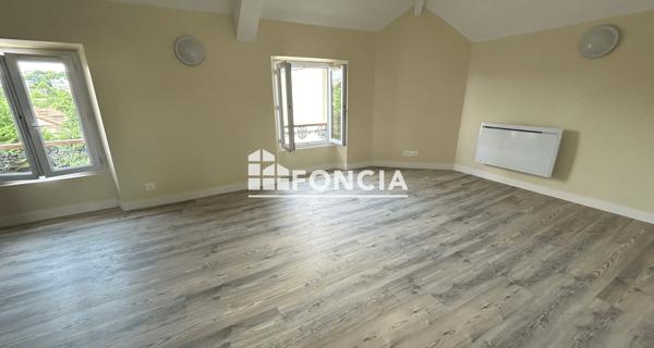Location Studio 31.97 m² - Melun 77000