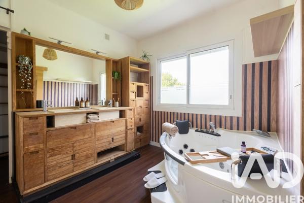 Maison à vendre 7 pièces 215 m² Cugnaux