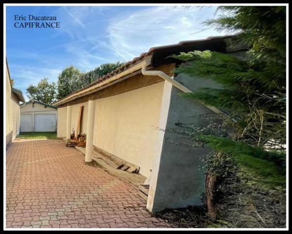 Canejan bourg Dpt 33610, à vendre maison P6, piscine, panneaux photovoltaique