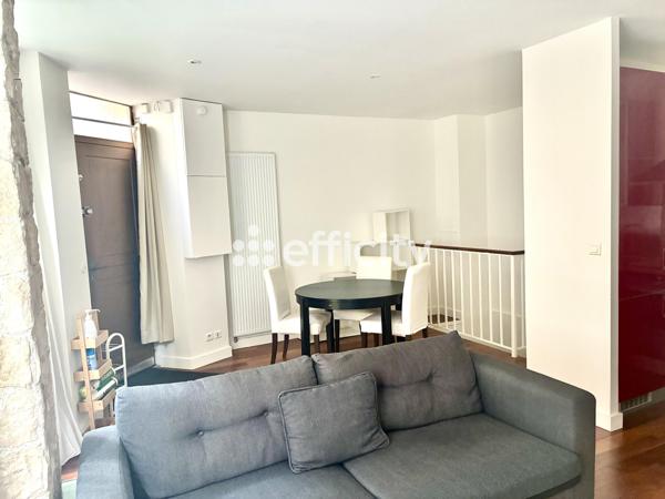 Appartement
         2 pièces
        - 60 m² 595 000 € *