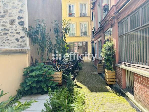 Appartement
         2 pièces
        - 60 m² 595 000 € *