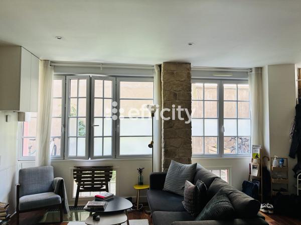 Appartement
         2 pièces
        - 60 m² 595 000 € *
