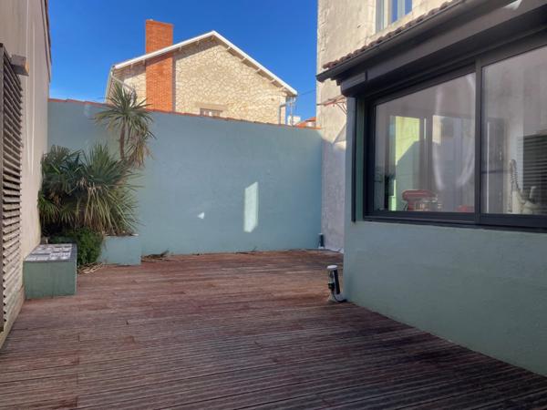 Vente Maison La rochelle 895 000 € HAI - 140 m2 - 4 Chambres - Réf. VM1108-TERREETMER17_