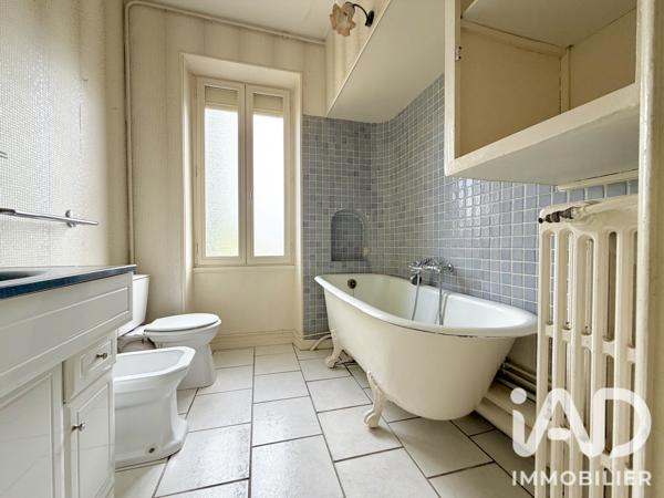 Maison à vendre 7 pièces 150 m² Saint-Amand-Montrond