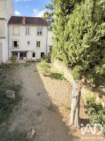 Maison à vendre 7 pièces 150 m² Saint-Amand-Montrond