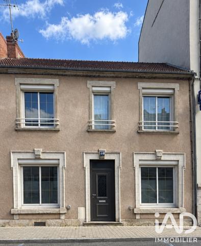 Maison à vendre 7 pièces 150 m² Saint-Amand-Montrond