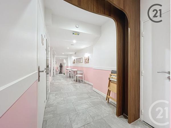 Immeuble à vendre  220 m2 SENS - 89