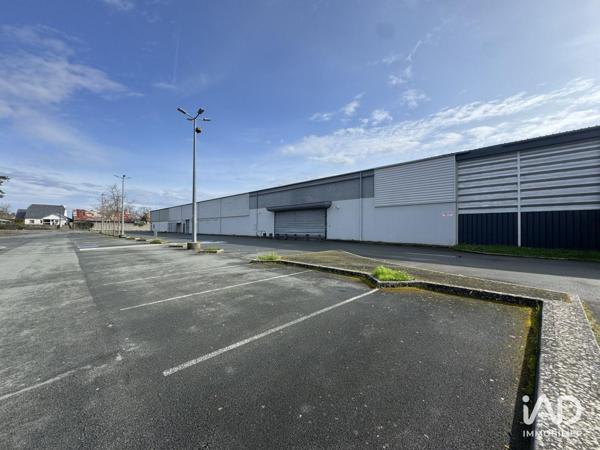 Location boutique/local commercial 1 070 m² Mirebeau