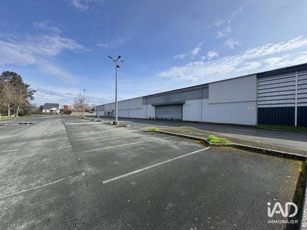 Location boutique/local commercial 1 070 m² Mirebeau