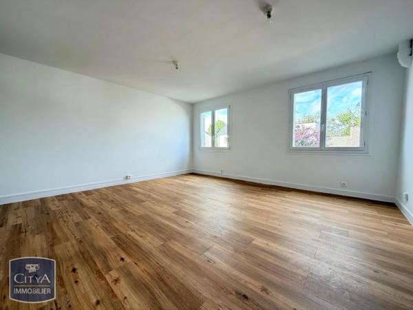Appartement à louer 2 pièces 44.92m² Saint-Pierre-des-Corps (37700)