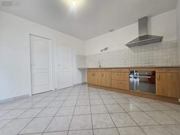Location - Appartement Feillens 01570 4 pièces 90 m 2