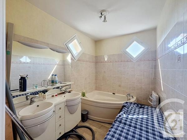 Maison à vendre  8 pièces - 389,43 m 2   THOUARE SUR LOIRE  - 44